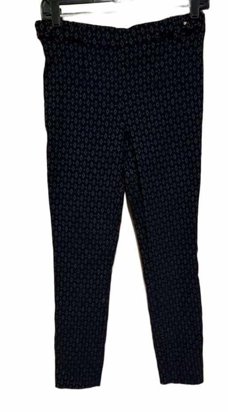 Violets & Roses Navy All-Over Geometric Print Ankle Pants
